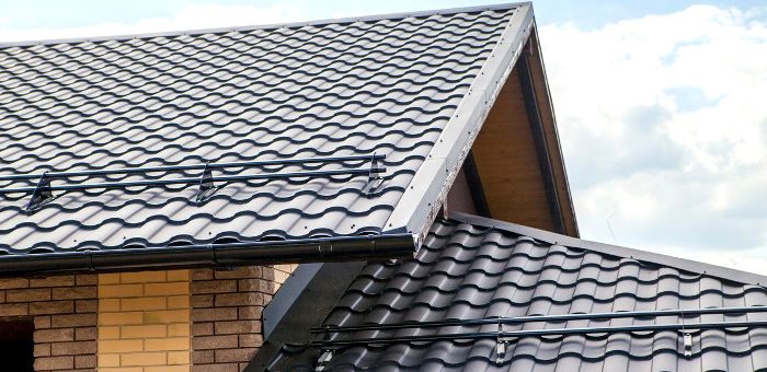 Монтаж металлочерепицы: пошаговое руководство